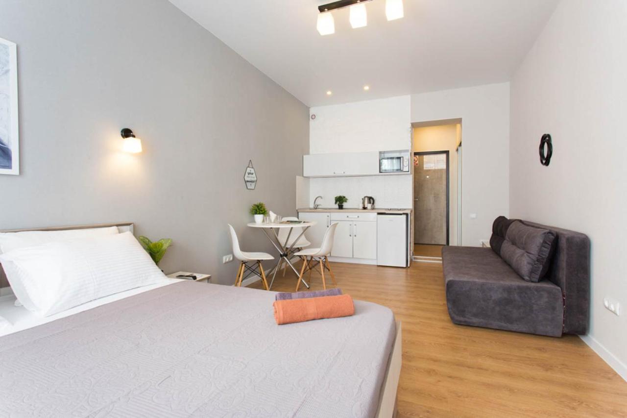Modern Studio Beside Metro Yaroslava Mudroho, Universytet - Chernyshevska Str 95-7 Charkov Exteriér fotografie
