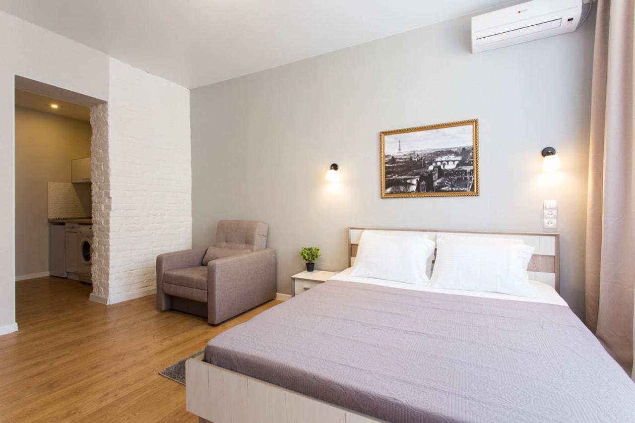 Modern Studio Beside Metro Yaroslava Mudroho, Universytet - Chernyshevska Str 95-7 Charkov Exteriér fotografie
