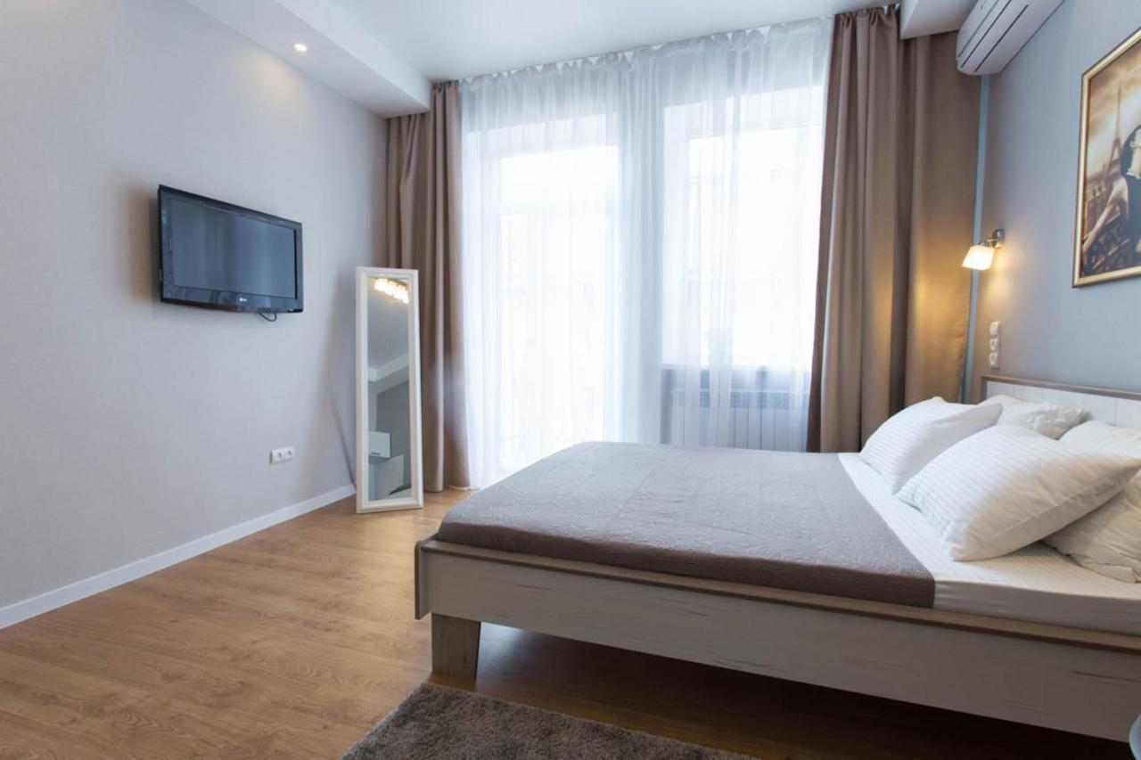 Modern Studio Beside Metro Yaroslava Mudroho, Universytet - Chernyshevska Str 95-7 Charkov Exteriér fotografie