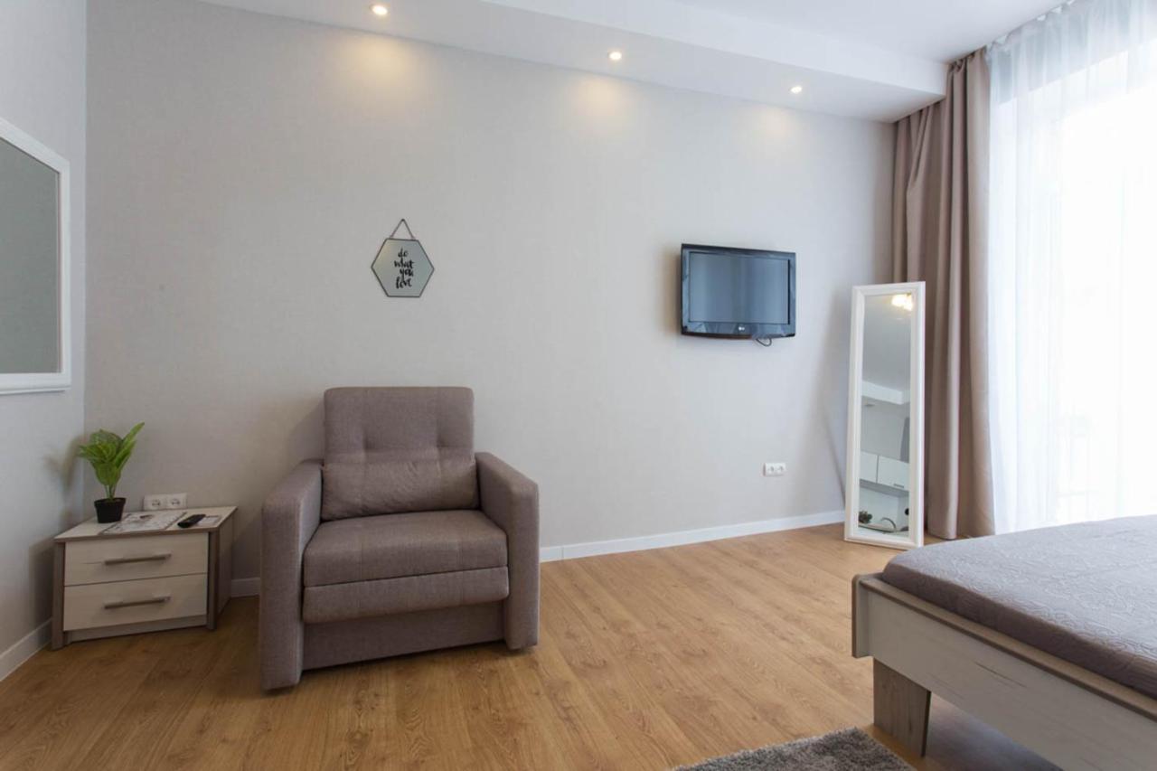 Modern Studio Beside Metro Yaroslava Mudroho, Universytet - Chernyshevska Str 95-7 Charkov Exteriér fotografie